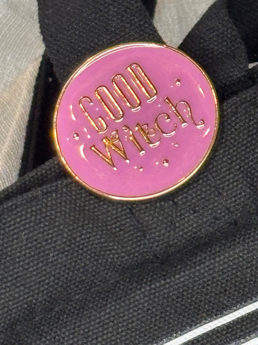 Good Witch totebag met pin